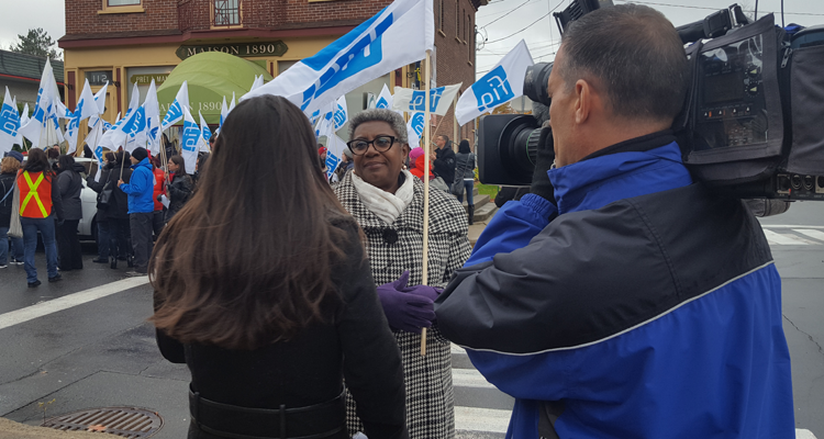 Compressions libérales dans les Laurentides: Les décisions du ministre Barrette compromettent la qualité des soins et affectent les services à la population des Laurentides