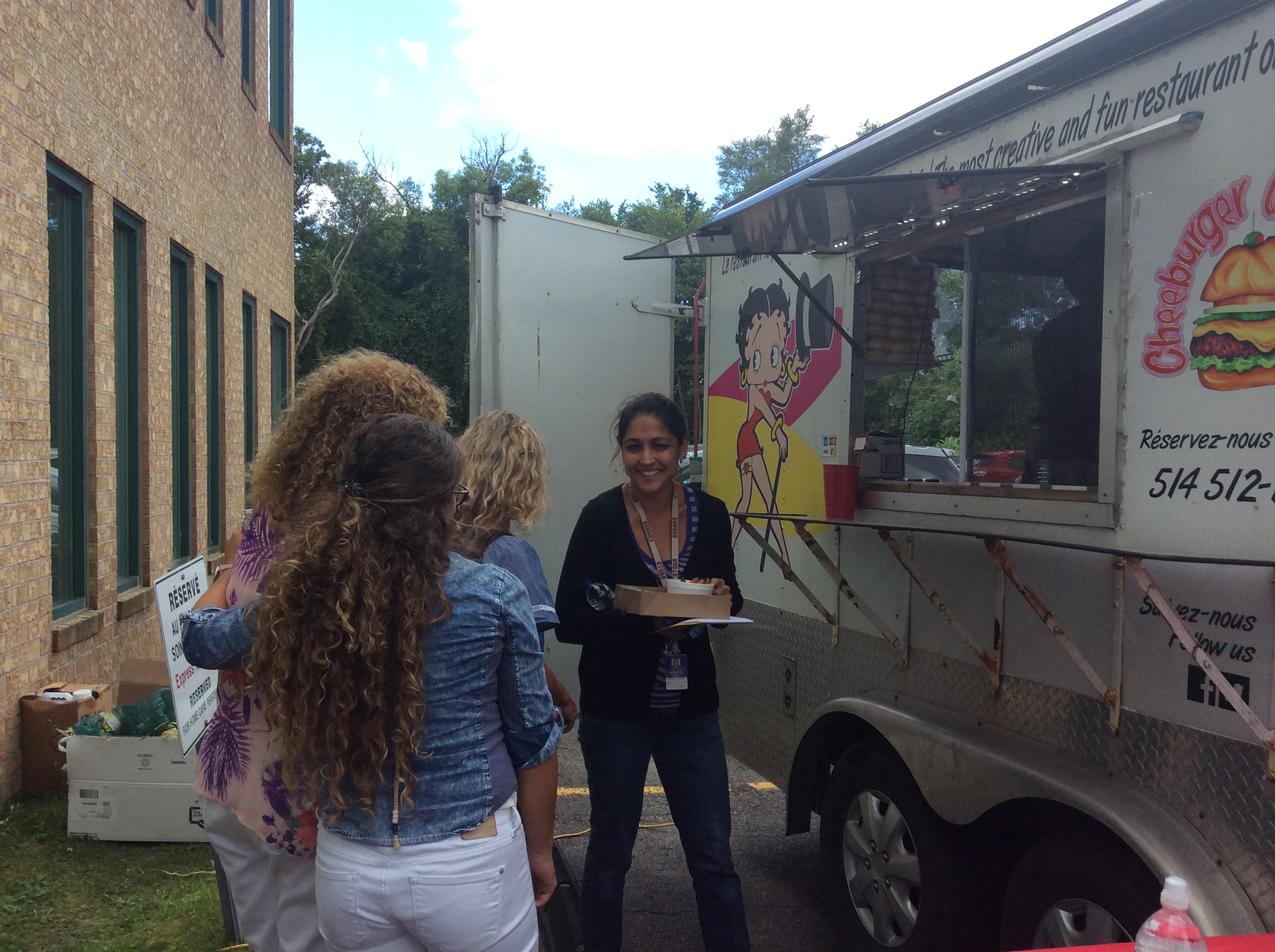 La tournée des BBQ de la rentrée bat son plein/The union BBQ tour is in full swing