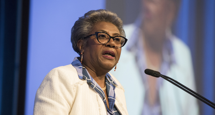 Régine Laurent opens the 2017 Convention